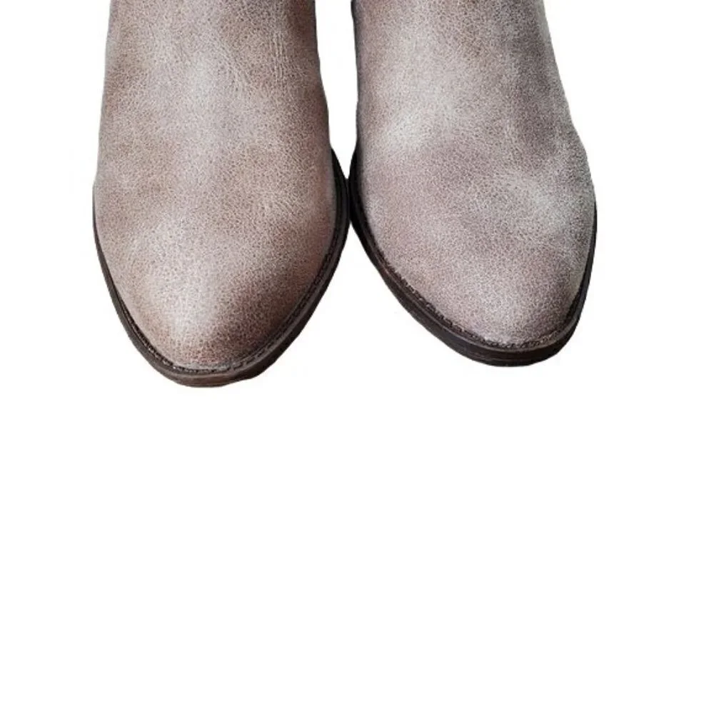 VOLATILE Carriage Faux Leather Almond Toe Chelsea Boots Women's 6.5 new